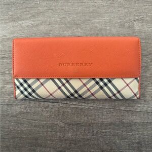 Sold ❌❌ Burberry 🎃